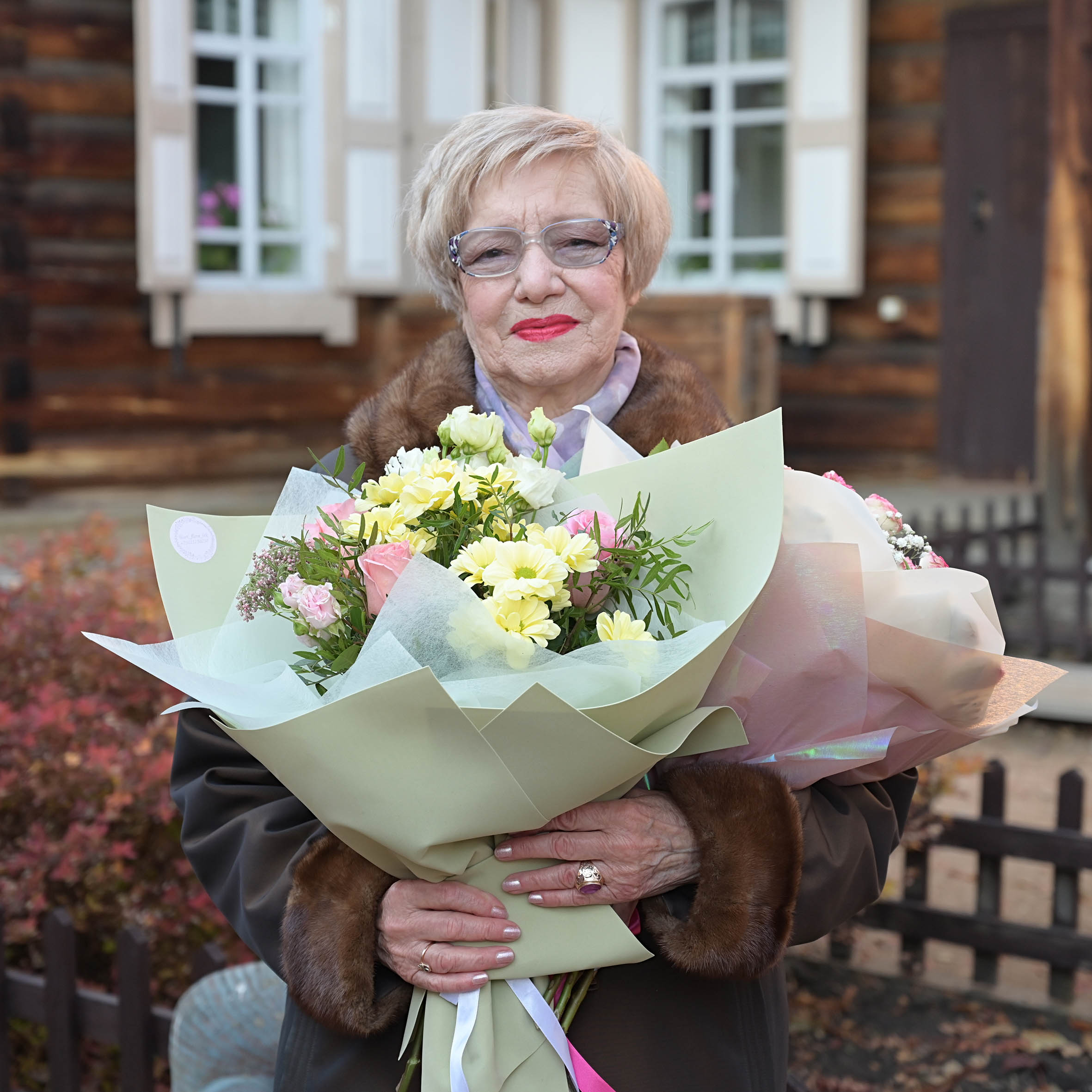 80-летний юбилей отмечает сегодня Людмила Александровна Сырцова –  заслуженный работник культуры Российской Федерации